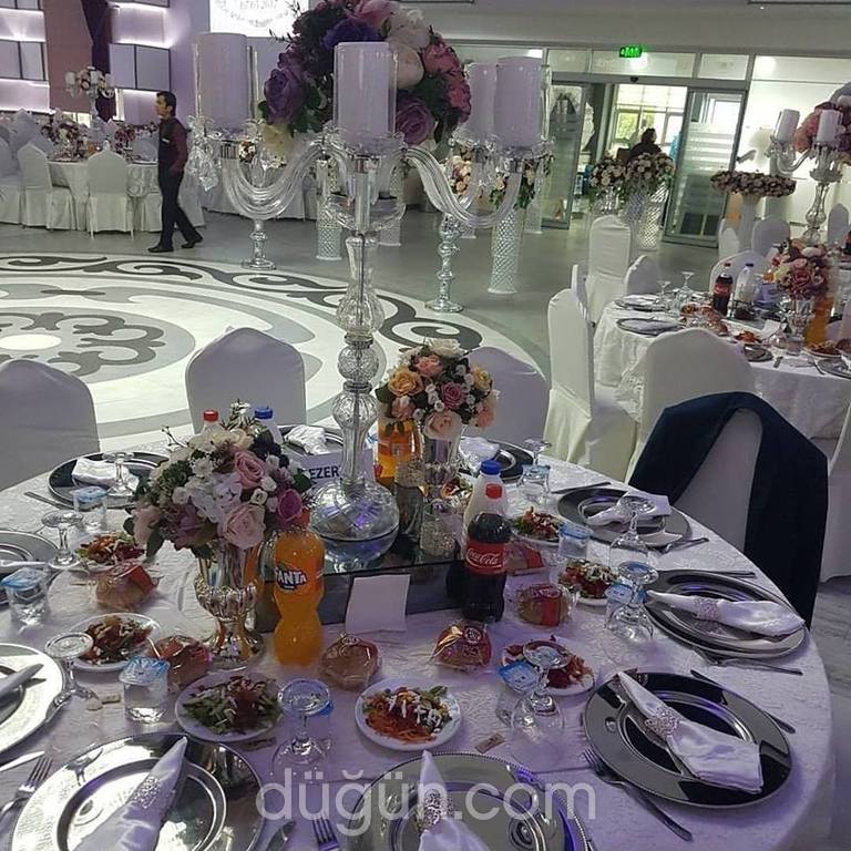 Derebahçe Sosyal Tesisleri Düğün Salonu