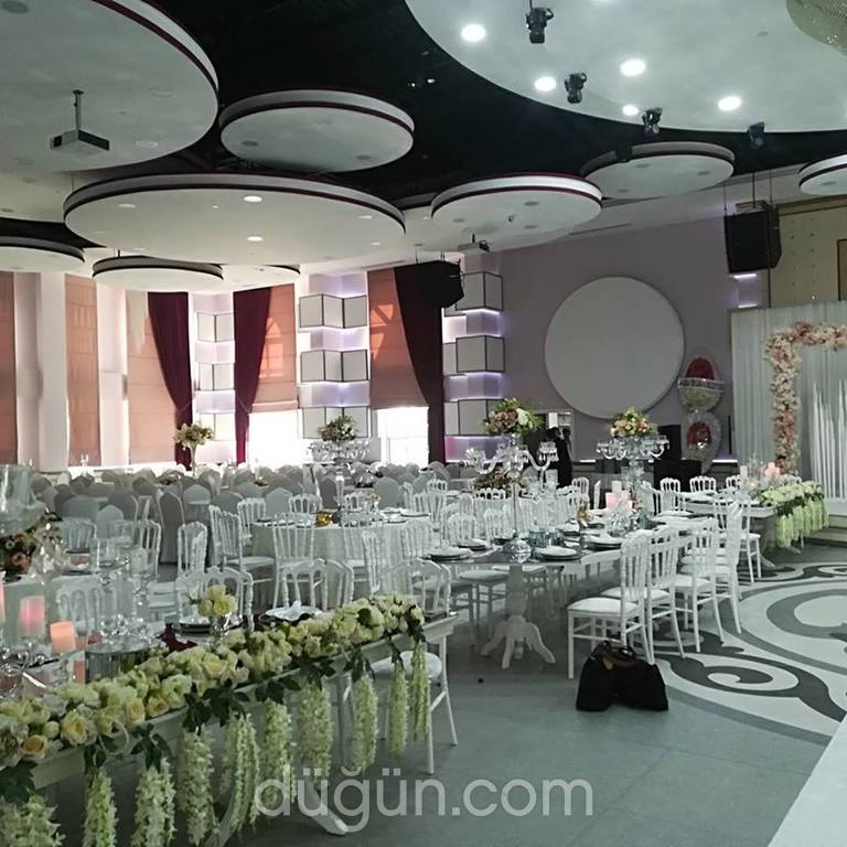Derebahçe Sosyal Tesisleri Düğün Salonu