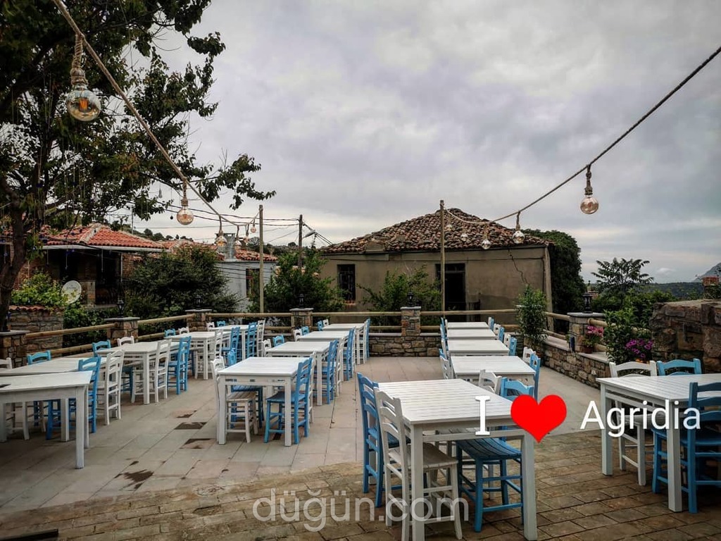 Meraklis Taverna