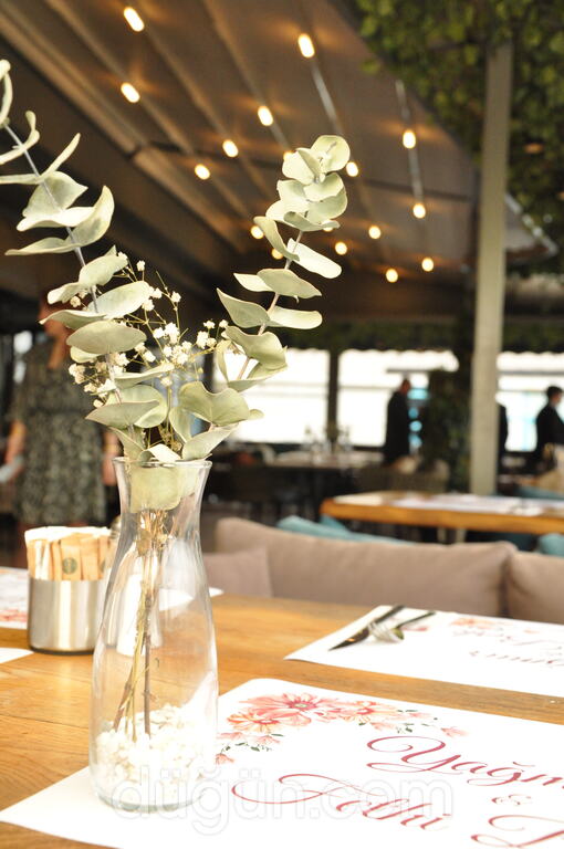 Afraze Cafe Restaurant