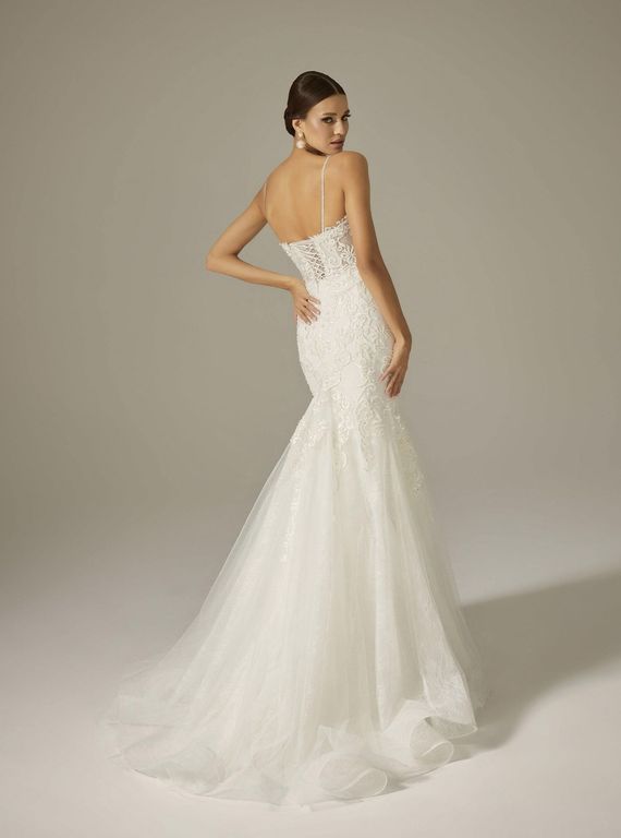 Carol  Balık Kesim Straplez Sırt Dekolteli Gelinlik 3