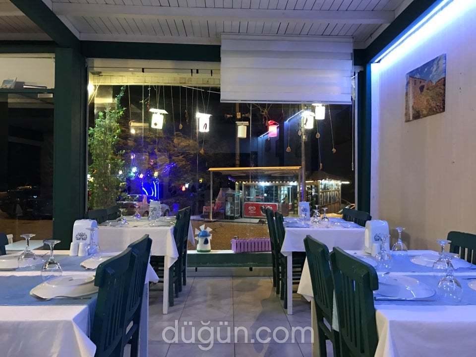 Helen Rum Tavernası