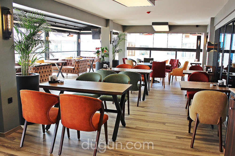 Paradise Cafe & Restaurant