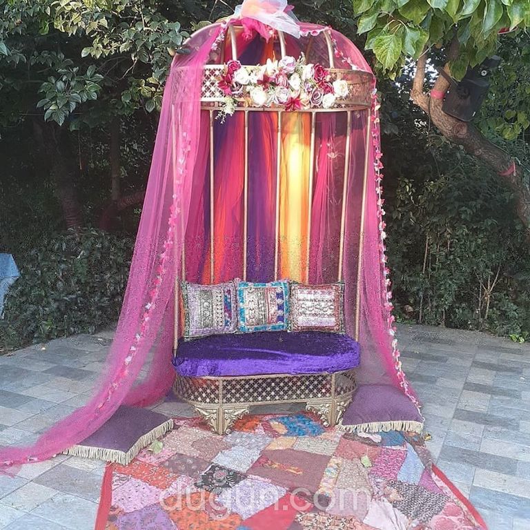 Tinya Cafe & Restaurant