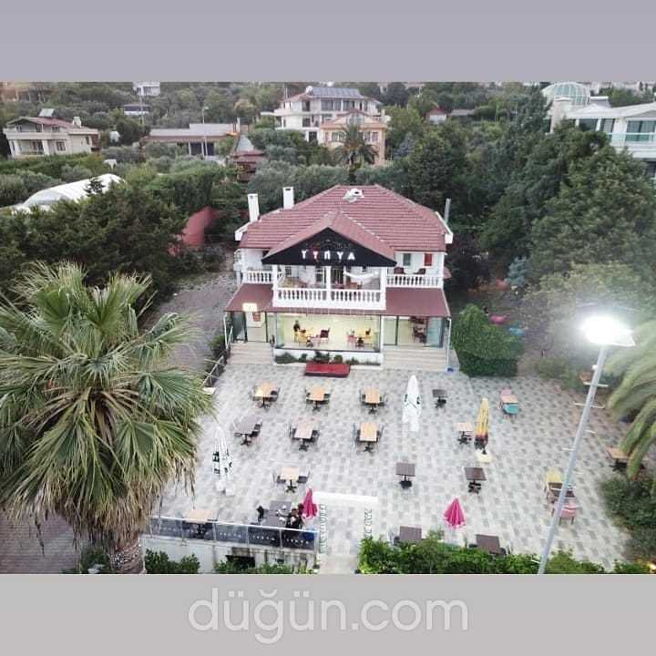 Tinya Cafe & Restaurant