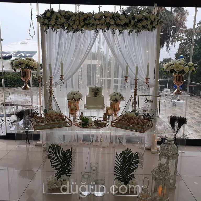 Tinya Cafe & Restaurant