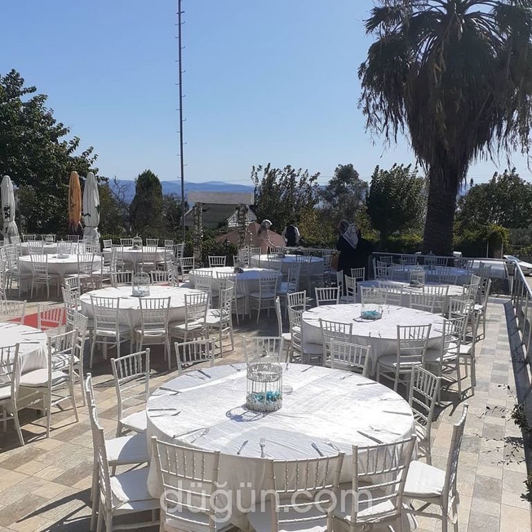 Tinya Cafe & Restaurant