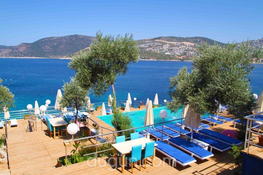 Green Beach Hotel