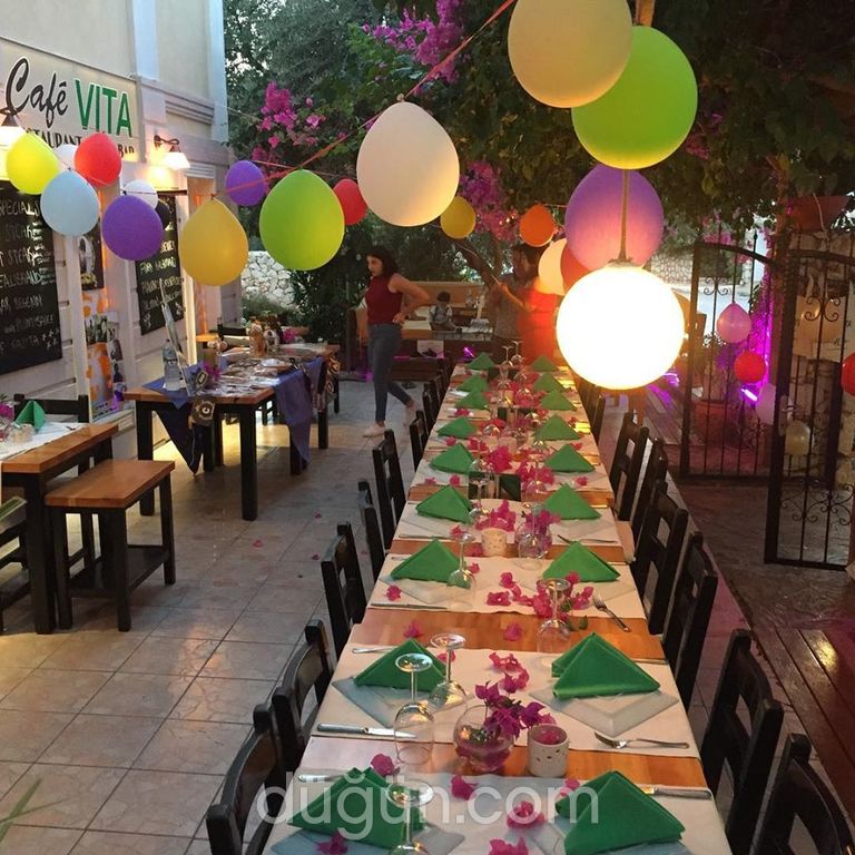 Cafe Vita Restaurant