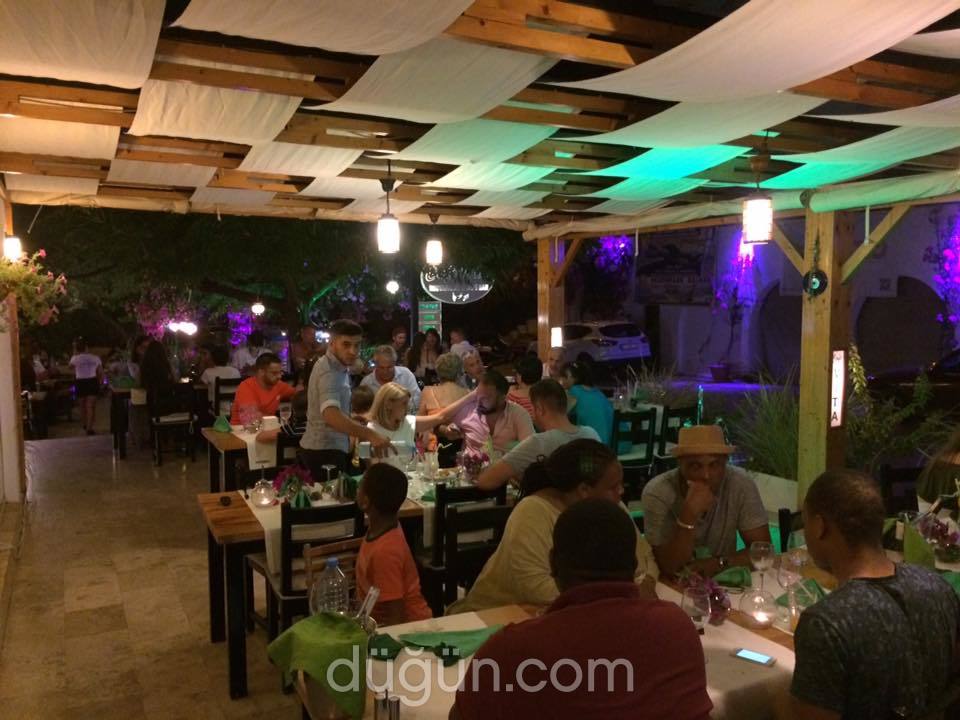 Cafe Vita Restaurant