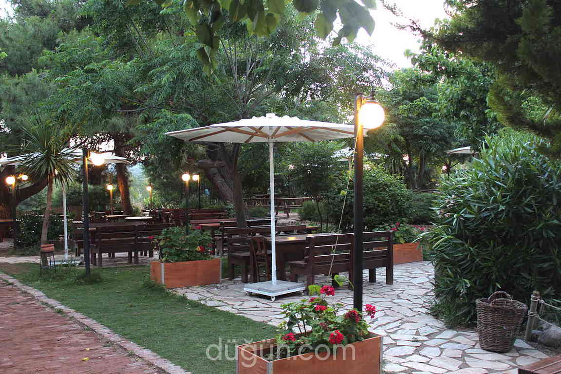 Yörük Aile Evi Nikah Sonrası Yemeği İzmir