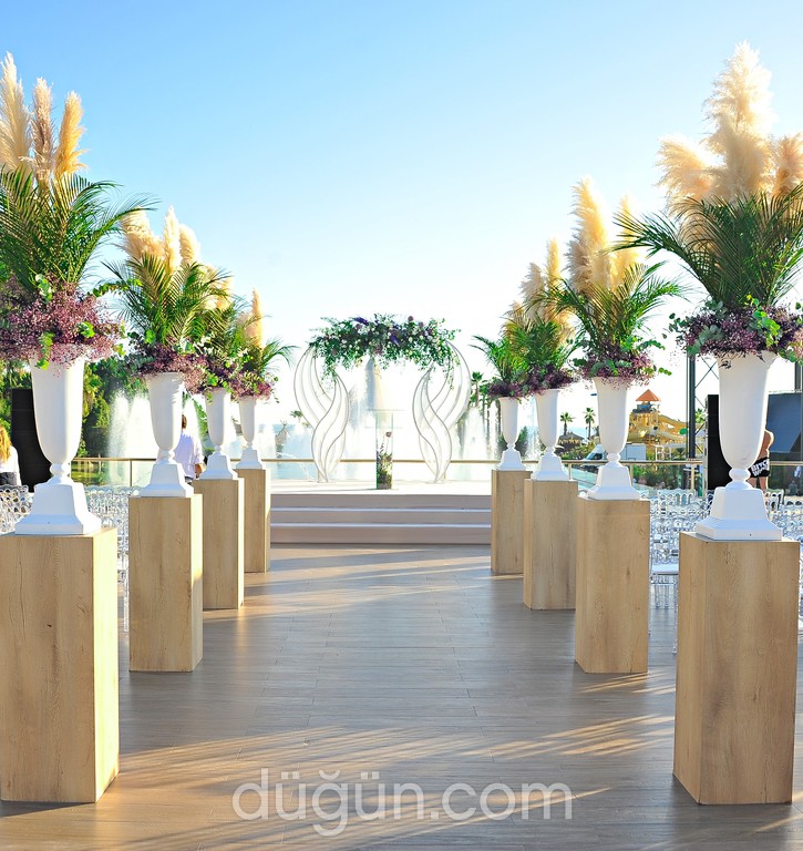 Titanic Mardan Palace