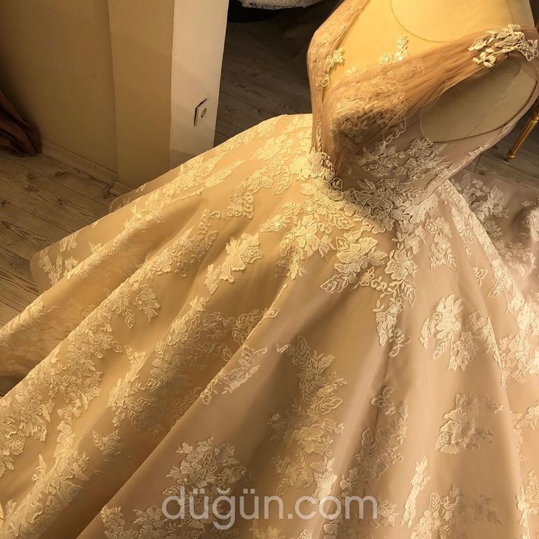 Esma Altıntaş Gelinlik