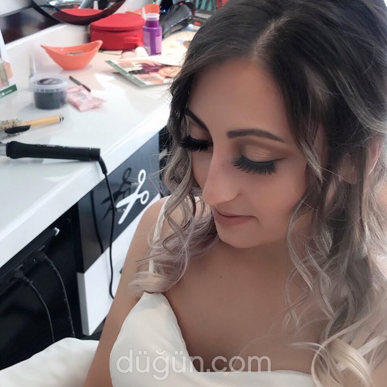 Makeup Artist Ayşegül