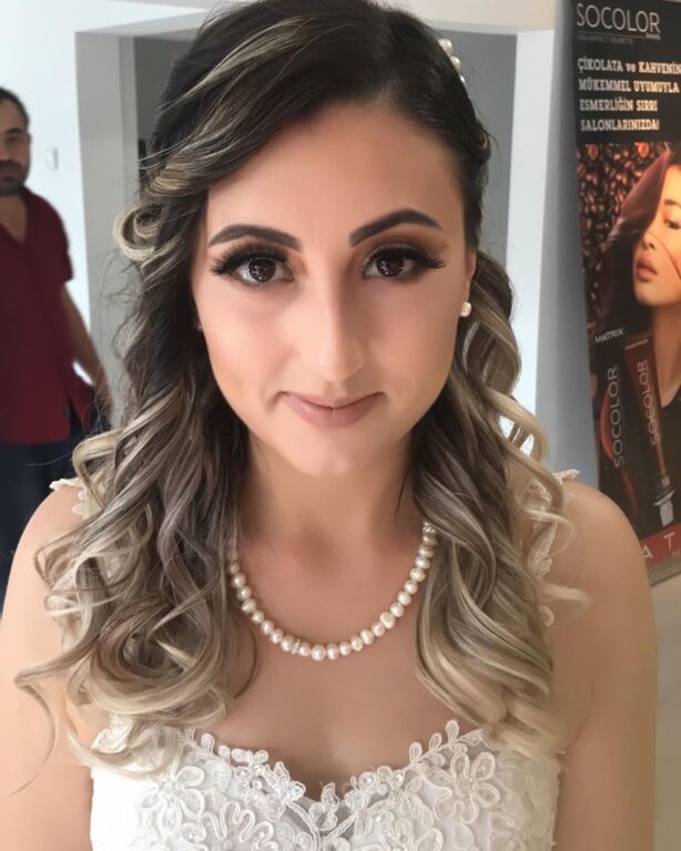 Makeup Artist Ayşegül