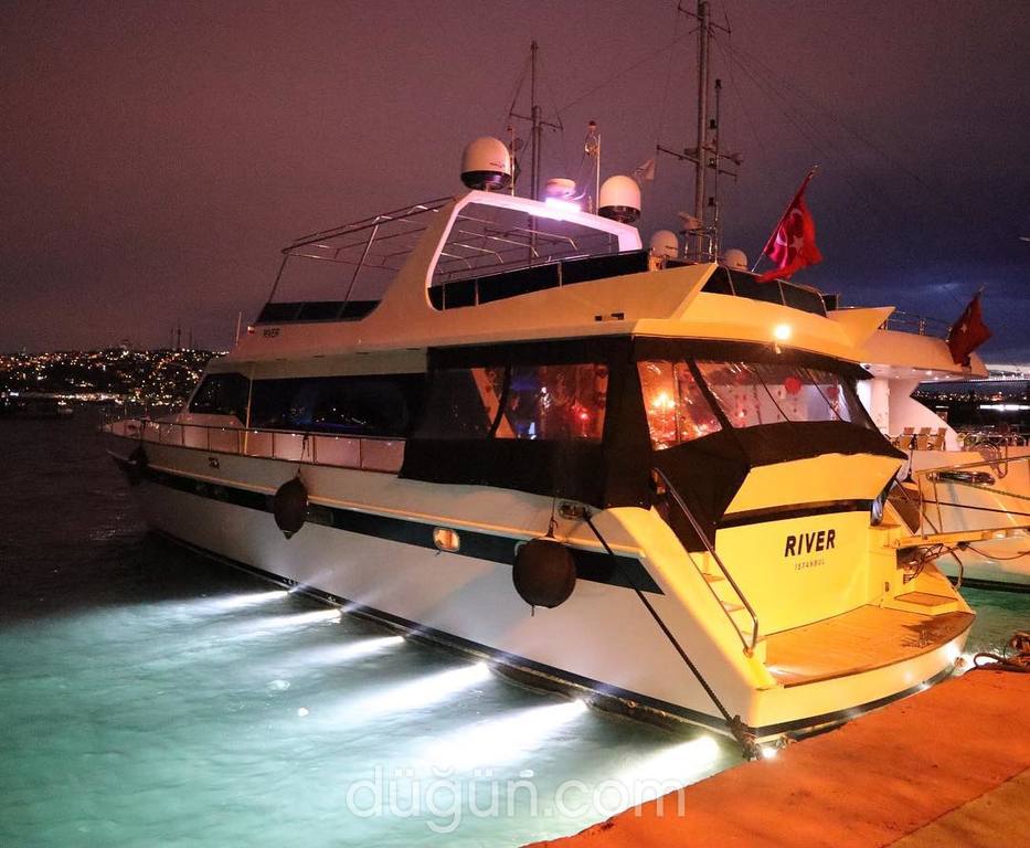 River Yat Evlilik Teklifi