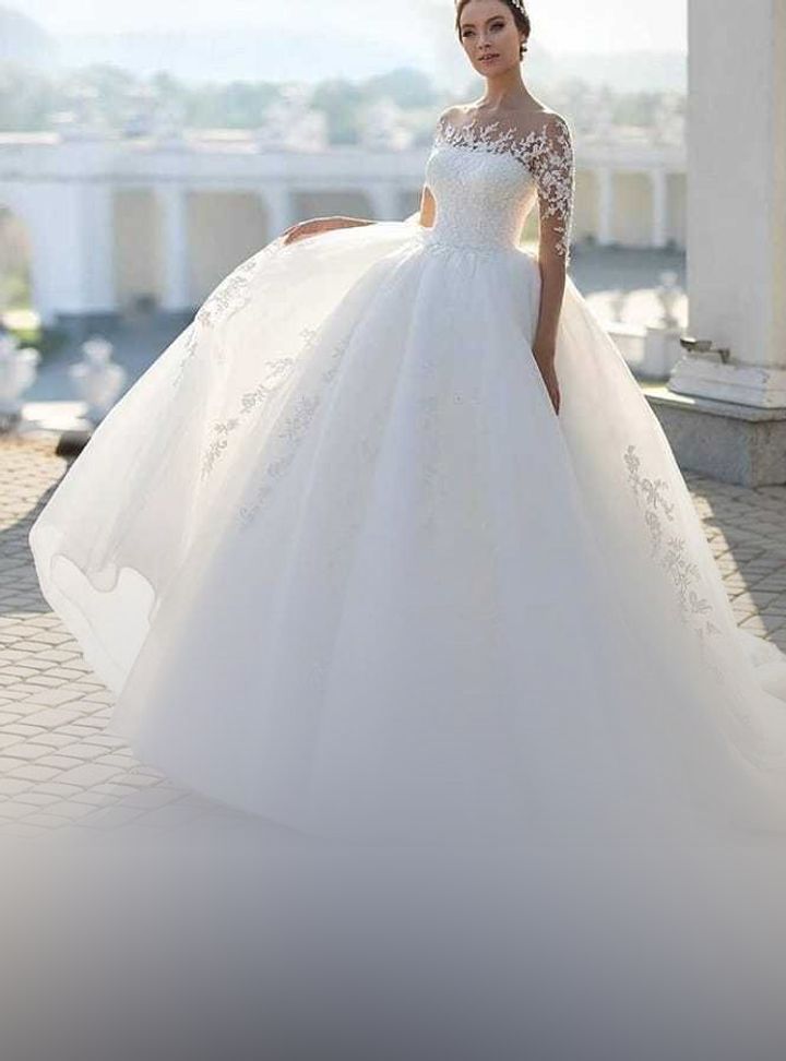 Eser Gelinlik Moda Evi