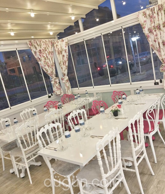 Pembe Butik Parti & Cafe