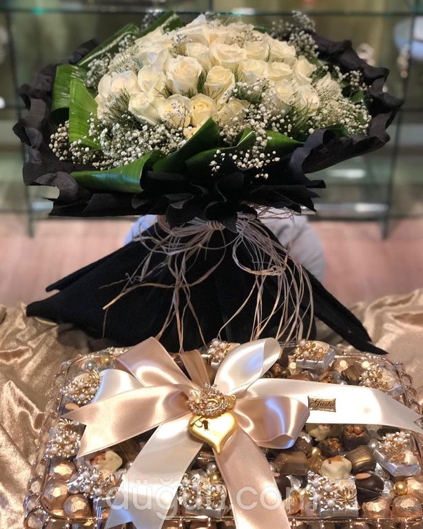 Serenat Flowers & Event