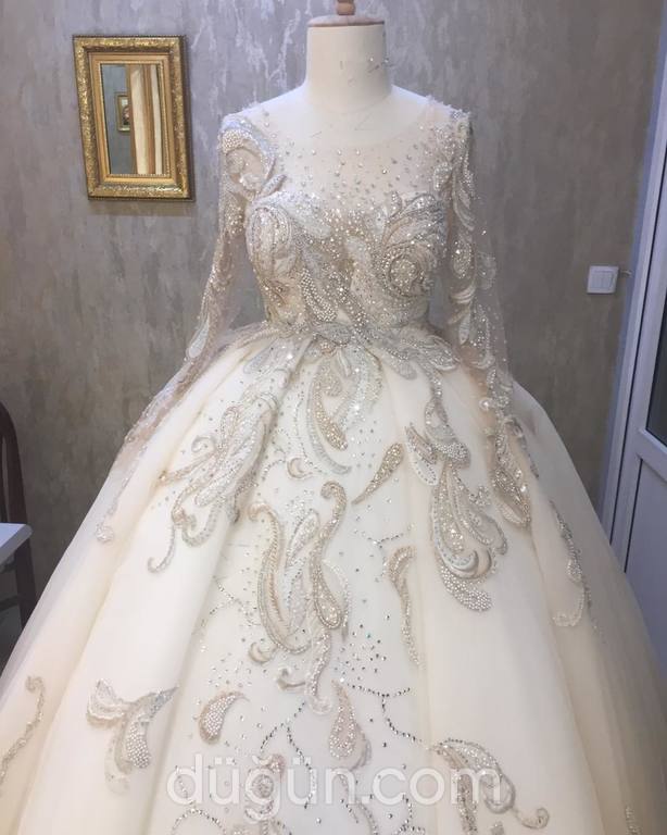 Tallin Moda 23 Prenses kesim İllüzyon yaka Romantik gelinlik