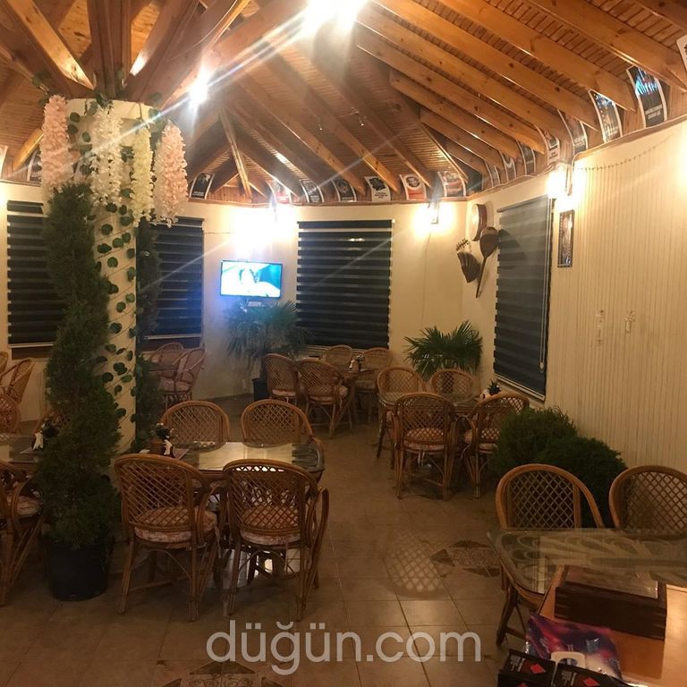 Tomurcuk Cafe