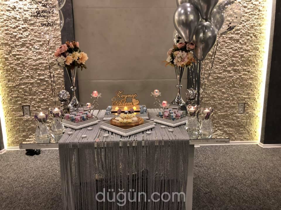 Miss JanJan Parti Evi