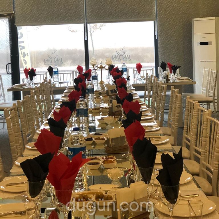 Miss JanJan Parti Evi