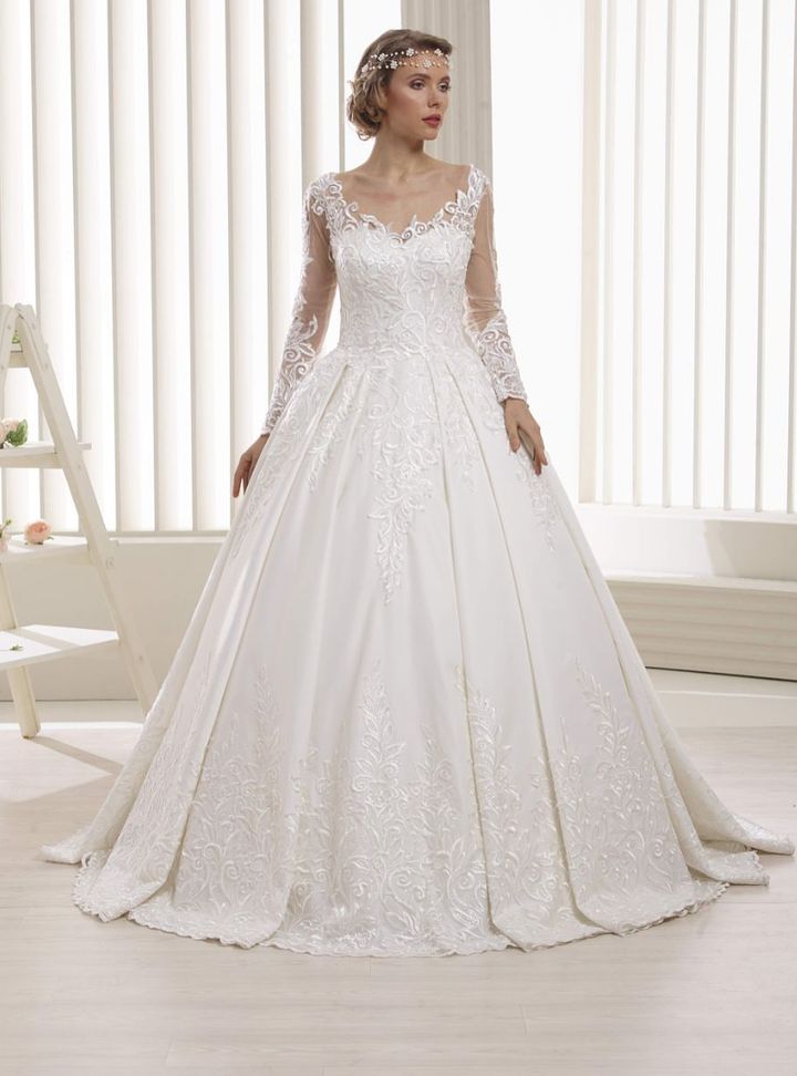 BAH 94 Prenses Kesim V Yaka Romantik Gelinlik