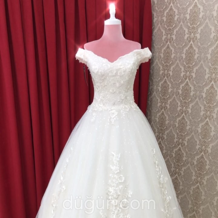 Düşük Omuz Gelinlikler