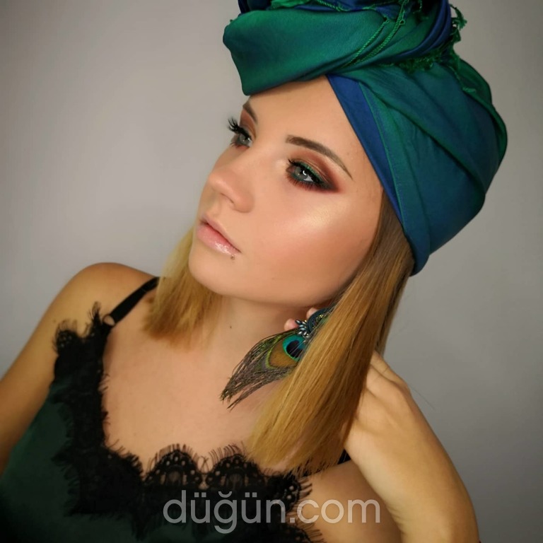 Make Up Artist Elif Deniz