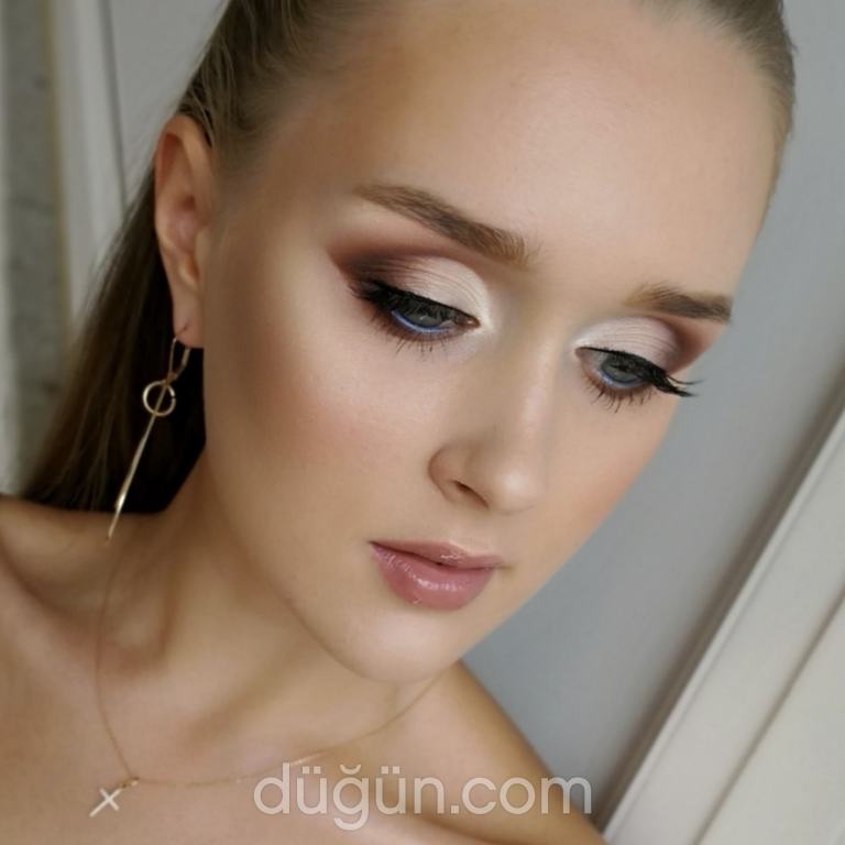 Make Up Artist Elif Deniz