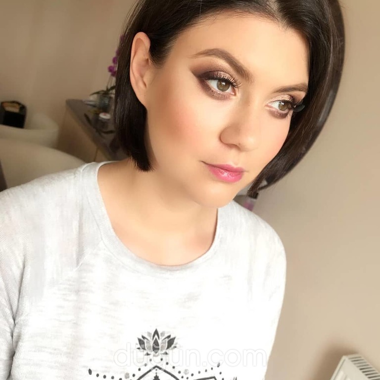 Make Up Artist Elif Deniz