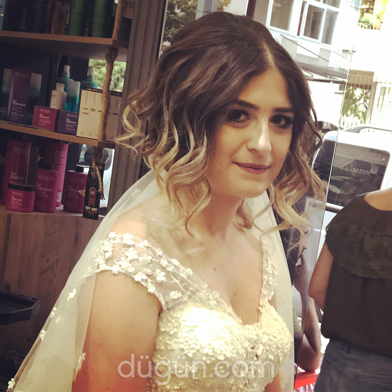 Efe Team Saç Makyaj Atölyesi