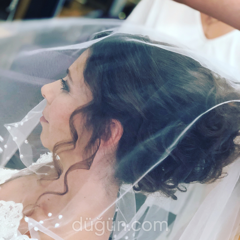 Efe Team Saç Makyaj Atölyesi