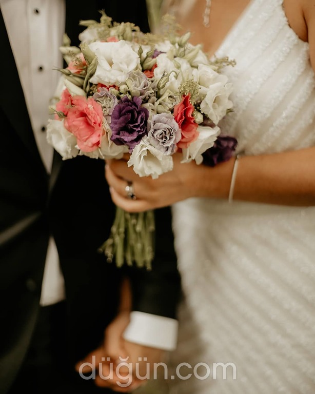 Hikayemiz Başlıyor - Tuğba Çobanoğlu