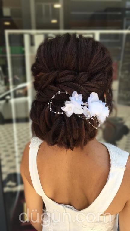 Melek Akkaya Saç Tasarım