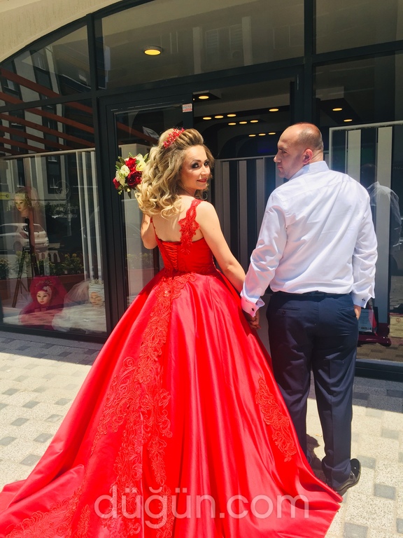 Melek Akkaya Saç Tasarım