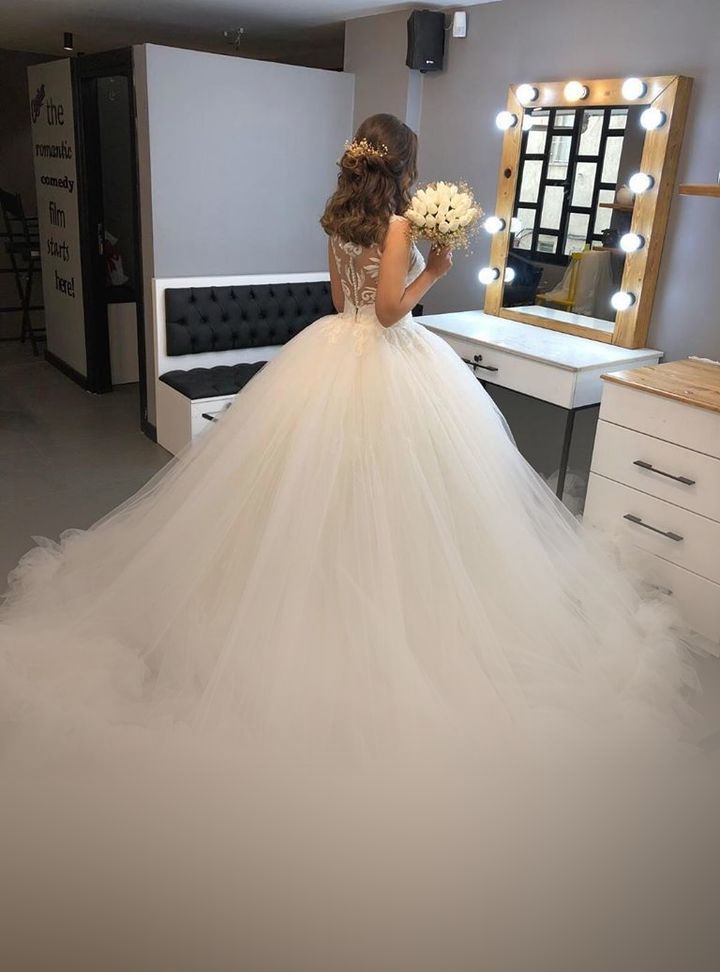 Nova Sposa