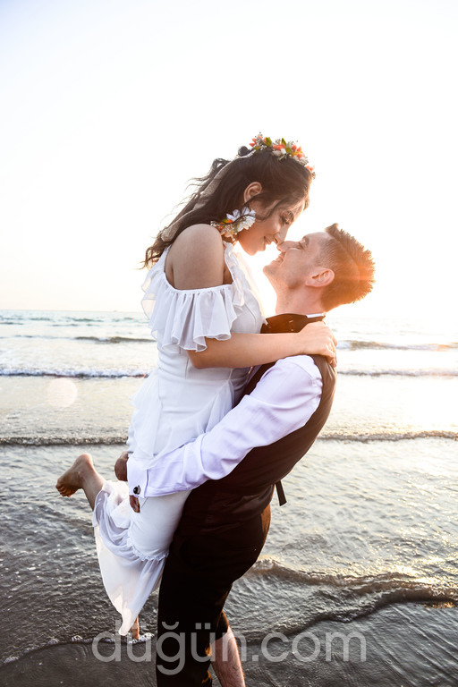 Mert Kuruoğlu Creative Studio