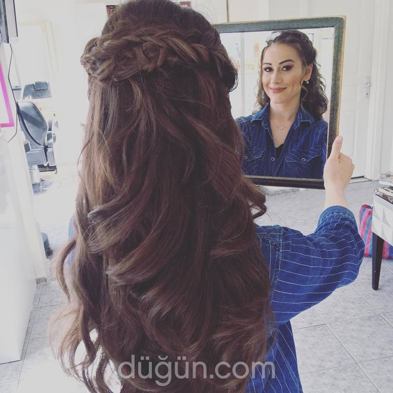 Q Plus Hair Coiffeur