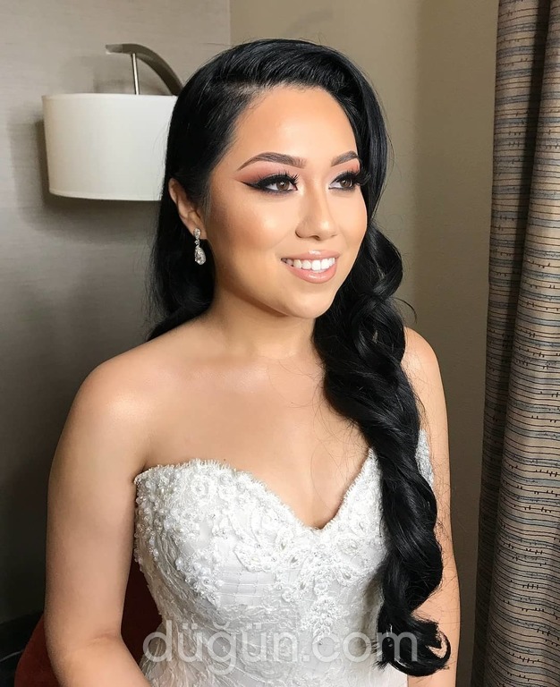 Makeup Artist Emre Şenel