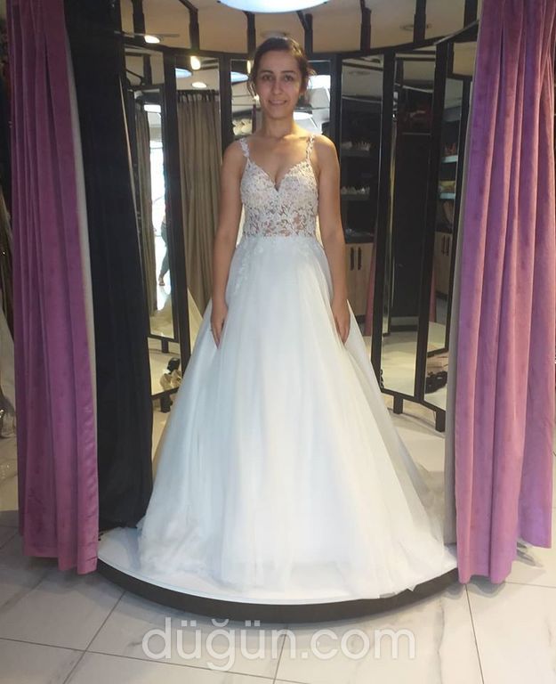 Cansu Akgün Modaevi