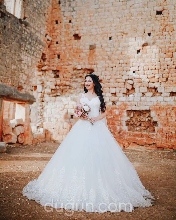 Cansu Akgün Modaevi