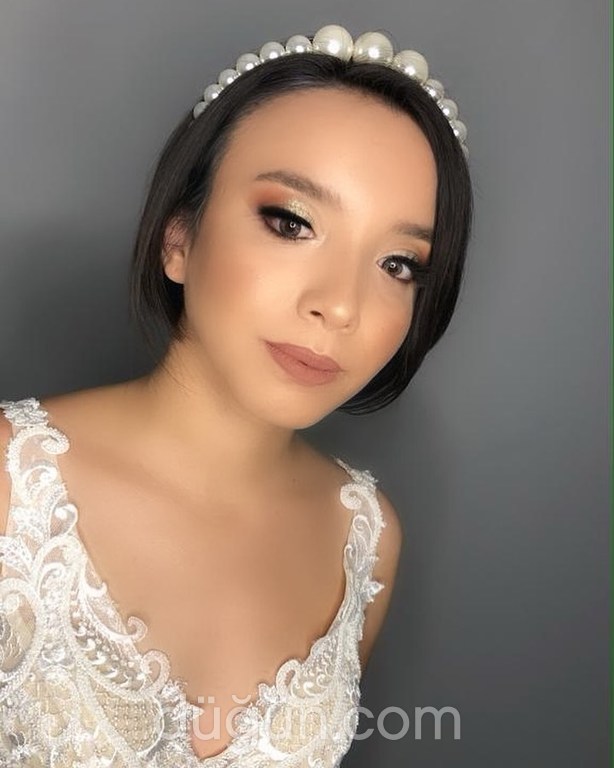 Nazire Mert Make-up Artist