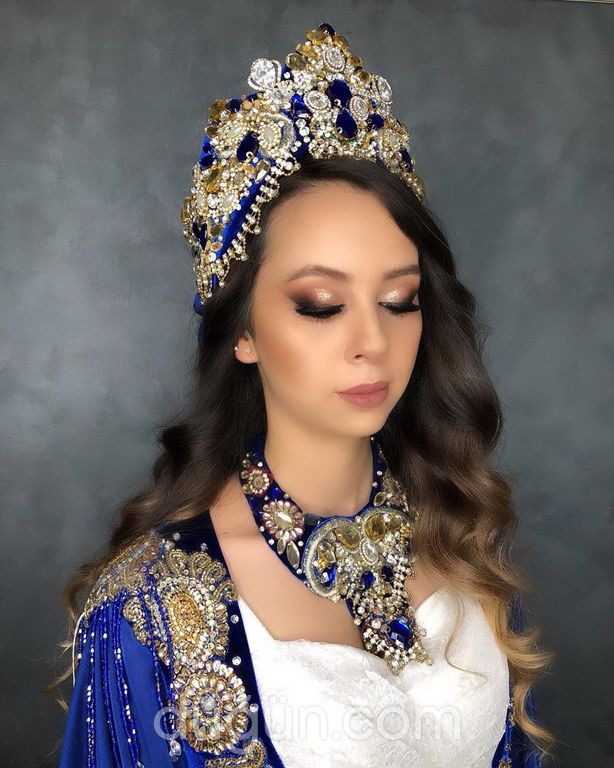 Nazire Mert Make-up Artist