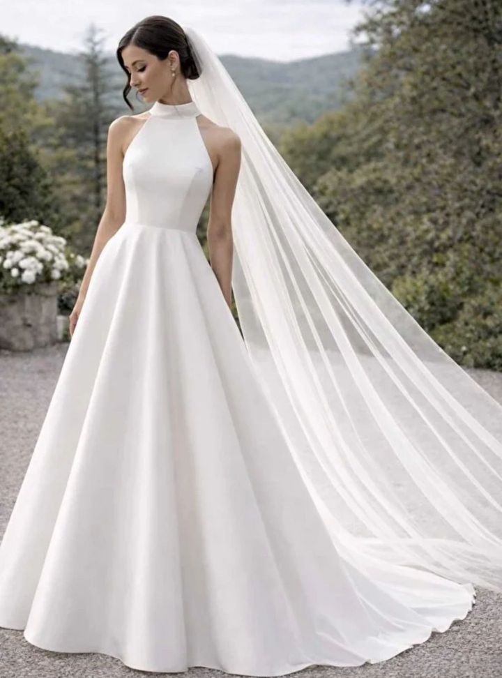 Halter Yaka Sade Saten Gelinlik
