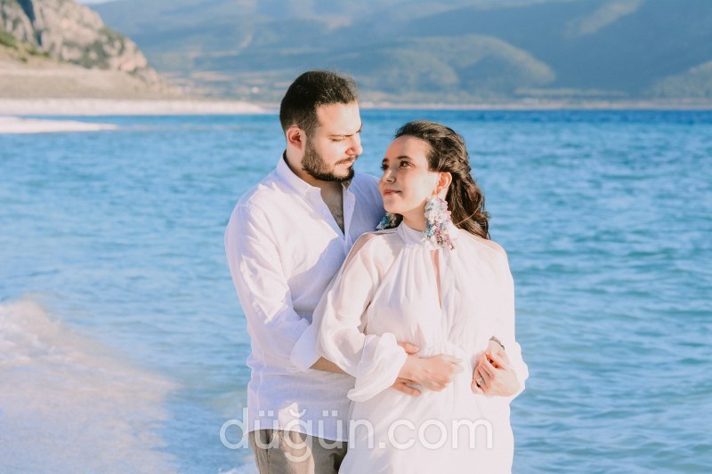 Salda Yakın Plan Düğün Fotoğrafı