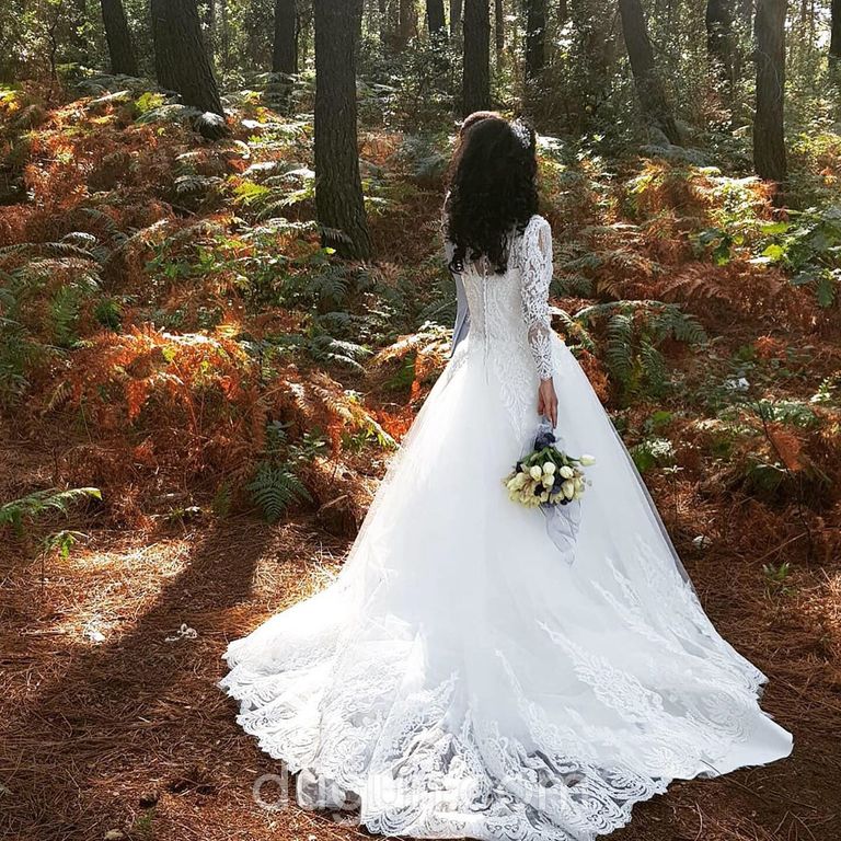 Arsem Gelinlik & Moda Evi