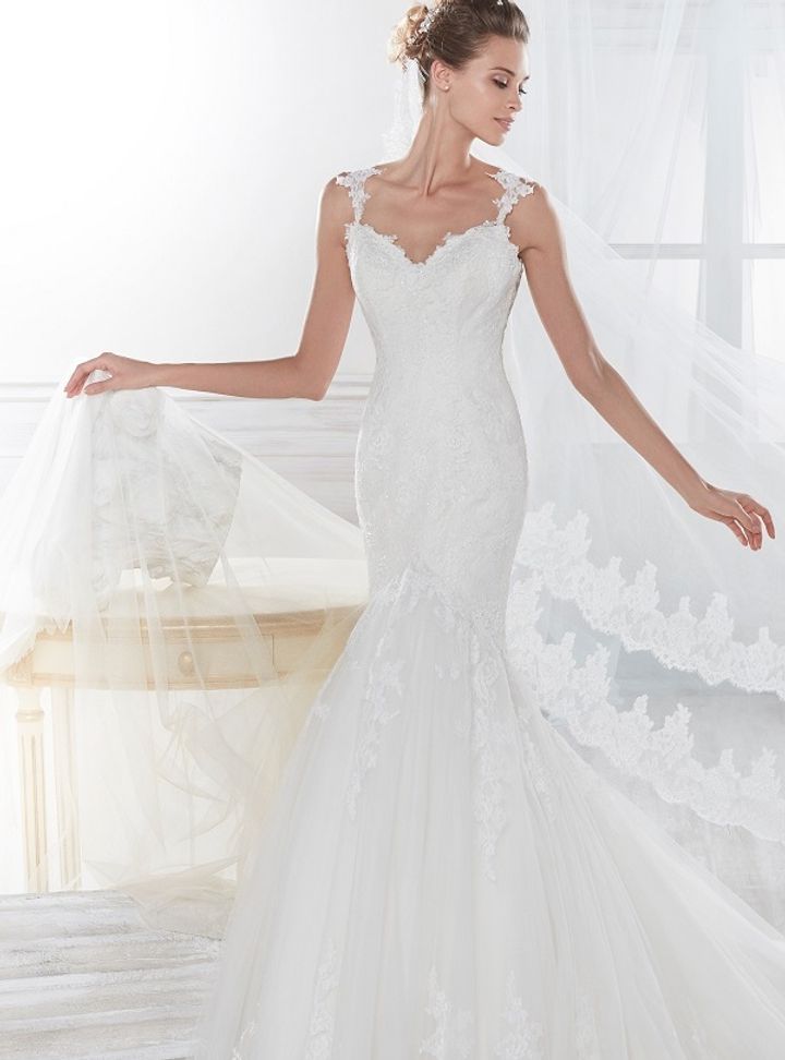 Dantelle - Nicole Spose NIAB18129 Balık Kesim Sırt Dekolteli V Yaka Gelinlik