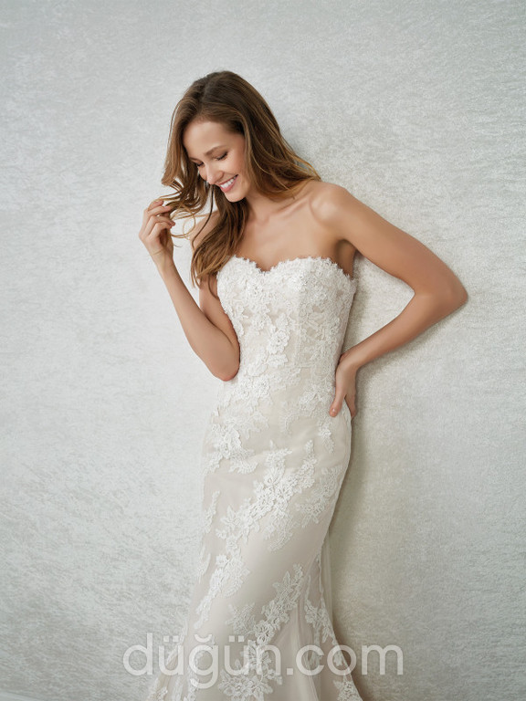 Dantelle- PR White One Fara Balık Kesim Straplez Sırt Dekolteli Gelinlik 3